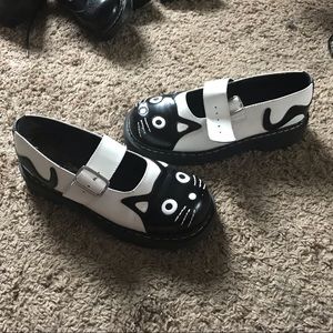 TUK size 10 women’s cat Mary Jane shoes